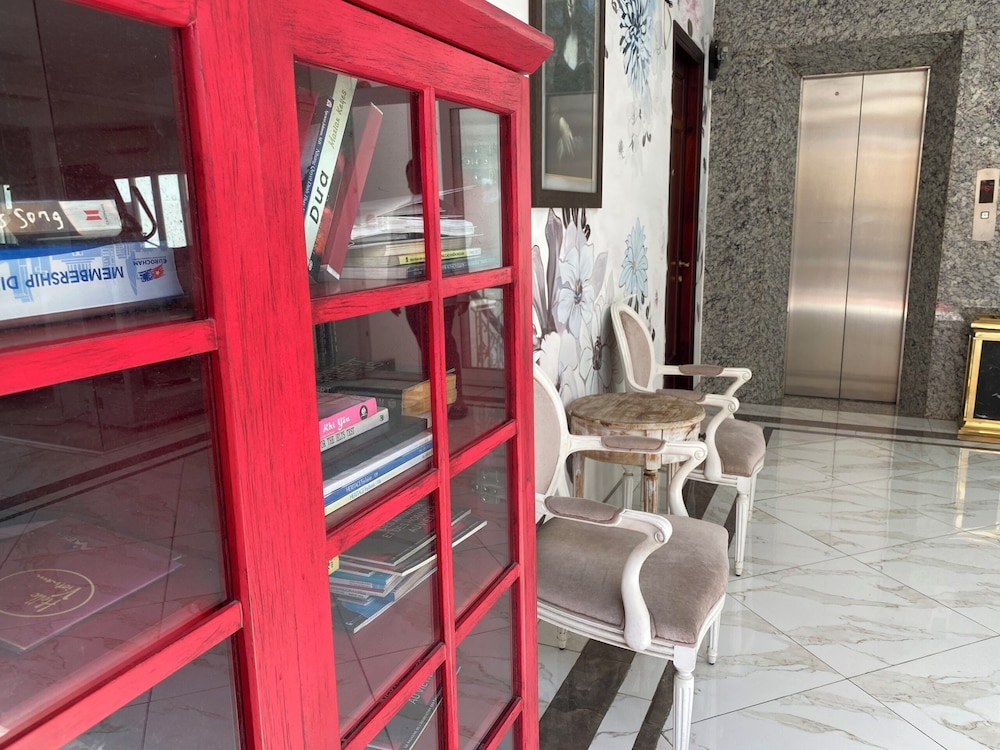 Grace Apartment 3 40/50