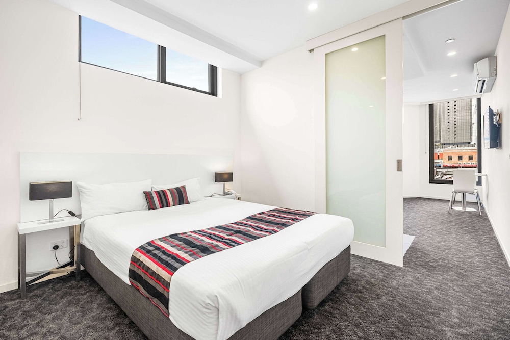 Comfort Apartments Box Hill 23/49