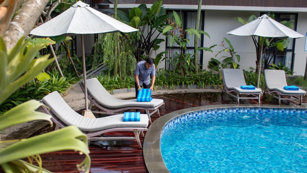 Azana Garden Hill Resort 12/16
