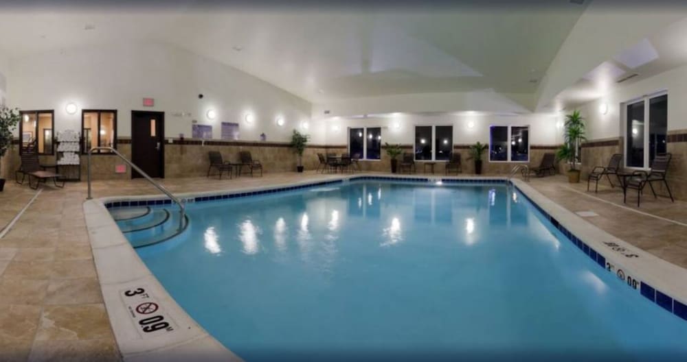 Holiday Inn Express Hotel And Suites Omaha I 80 1/53