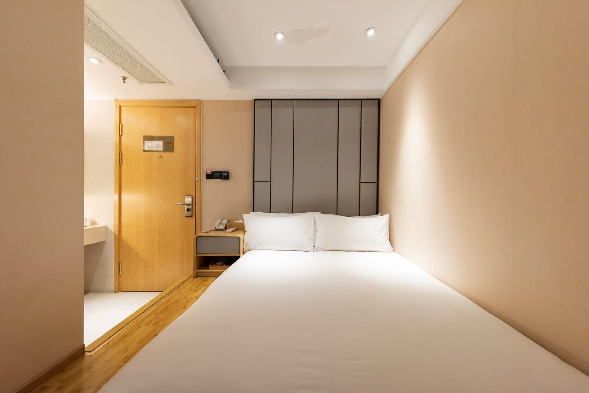 Ji Hotel Hangzhou West Lake Hubin Road 5/17