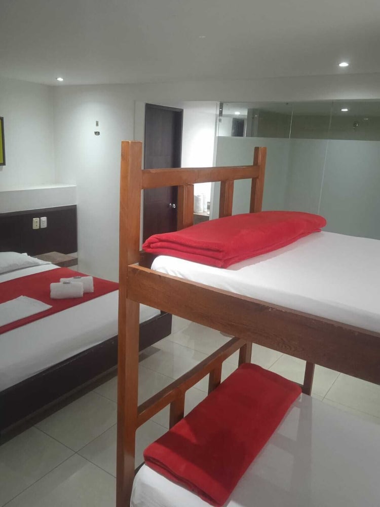 Hotel Romanza 20/45