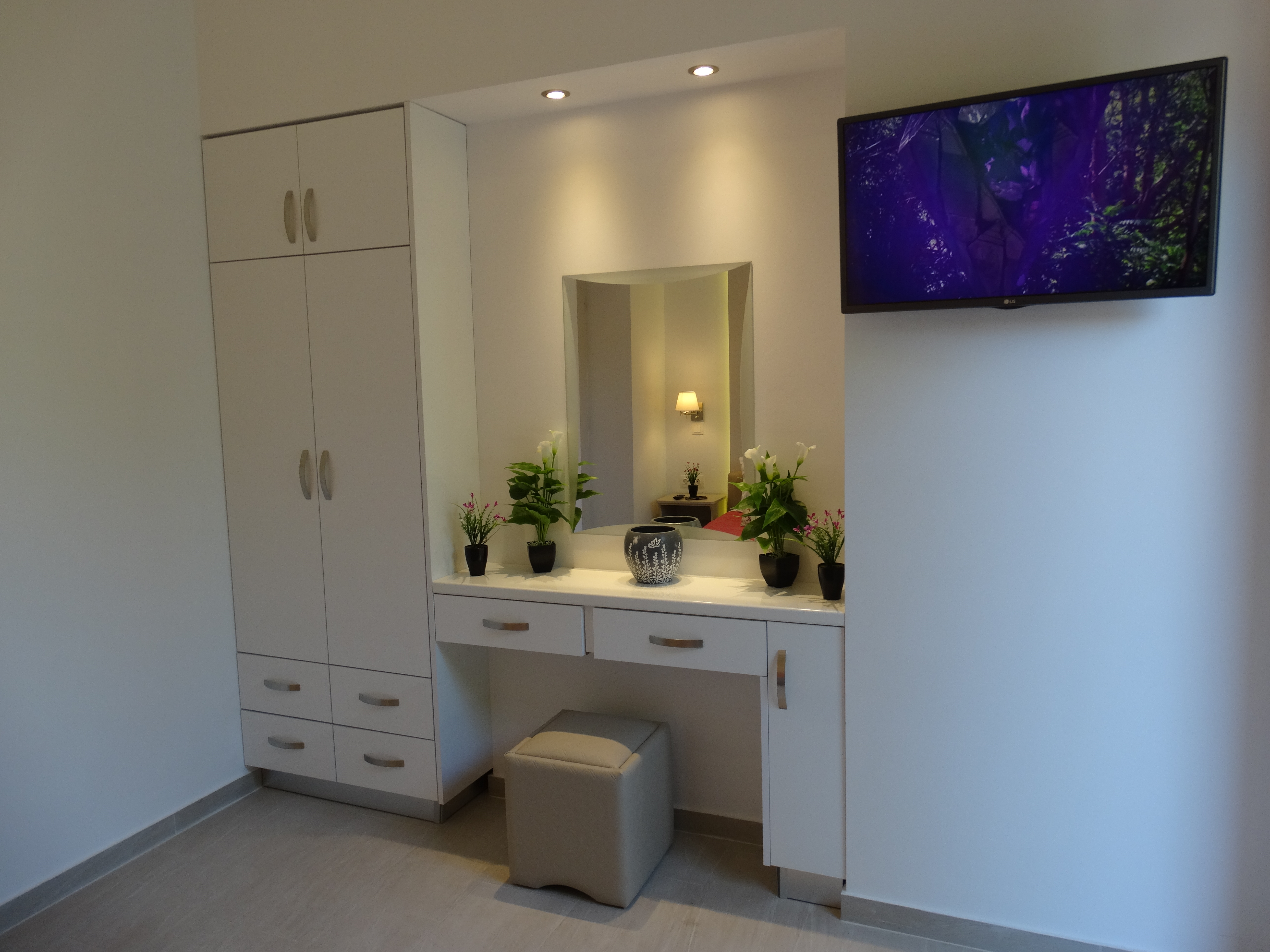 Makis Louvlis Luxury Apartments 15/58