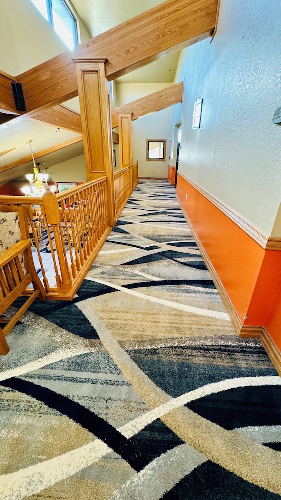 Regency Inn And Suites 44/51