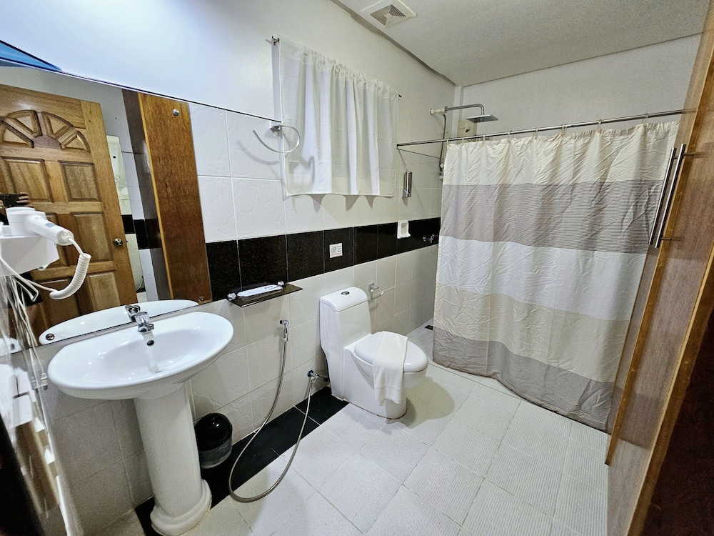 Cocoloco Boracay Beach Resort 69/74
