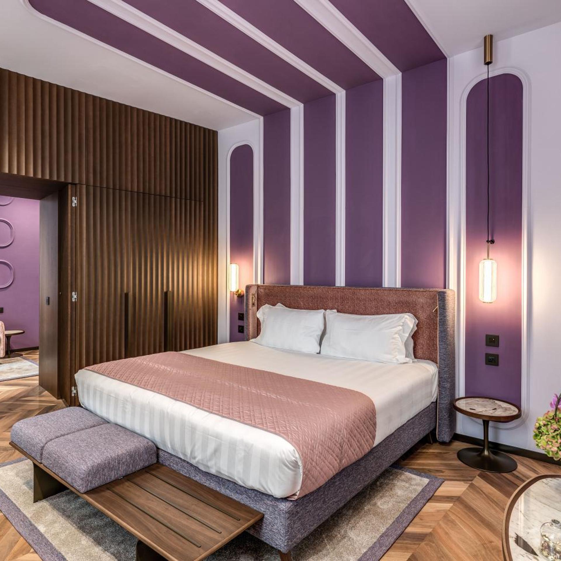 THE STEPS Hotel by Eitch Collection 17/50