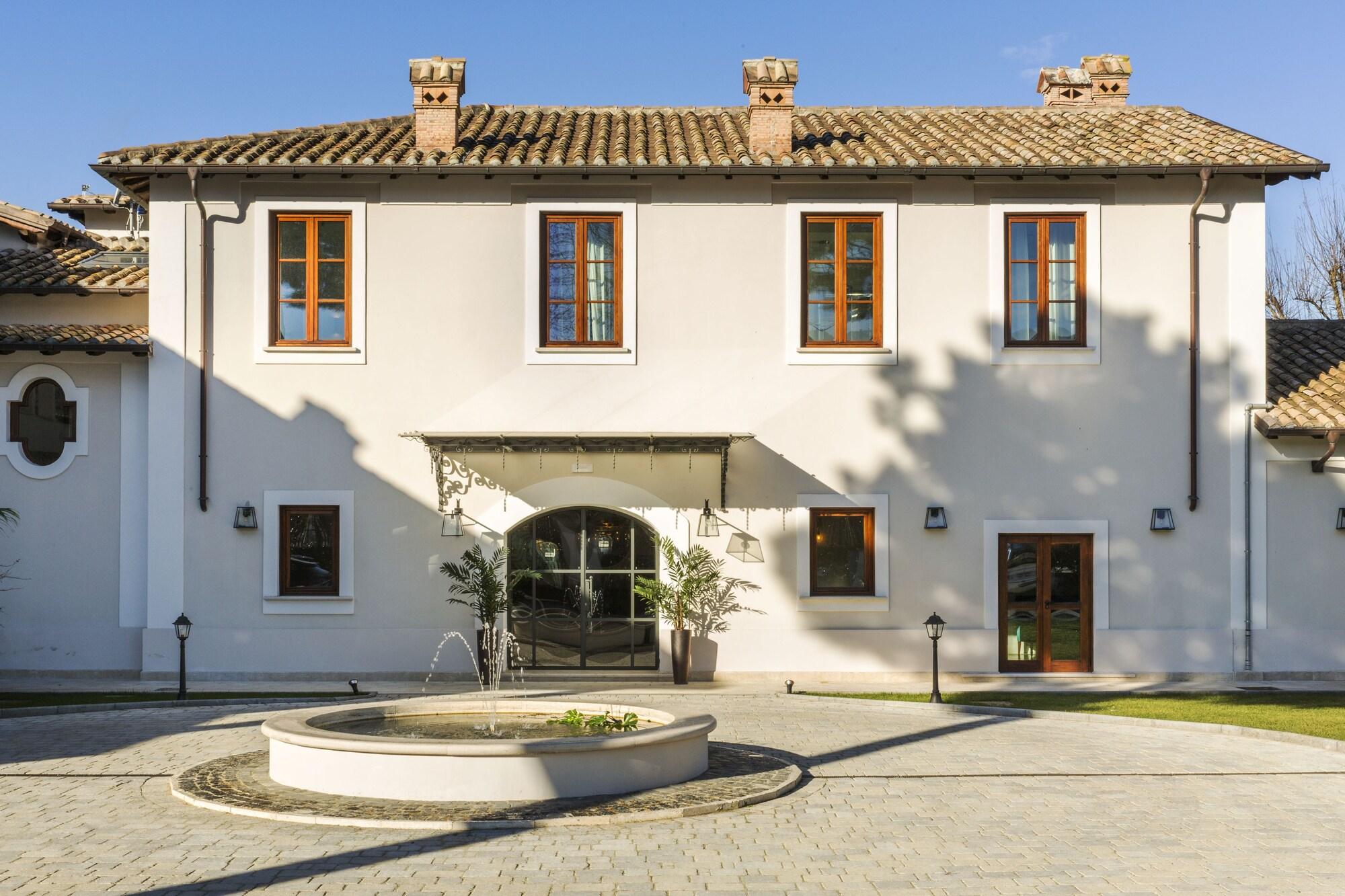 Favilla Hotel Di Charme 48/56