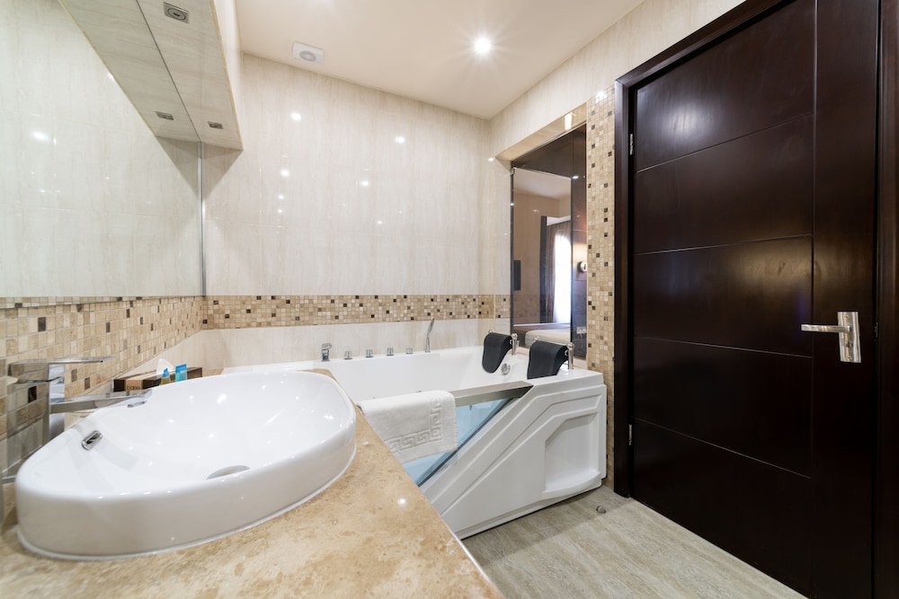 Bass Boutique Hotel 25/55