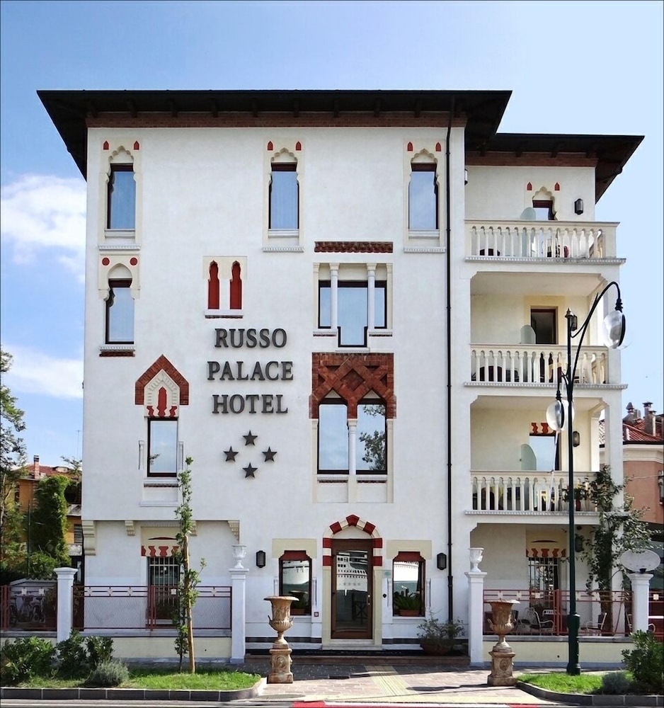 Russo Palace 4/57