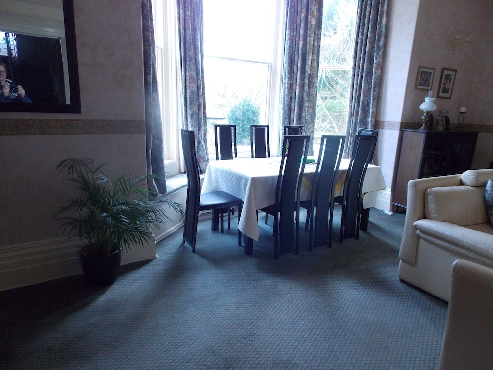 The Darnley Hotel 31/50