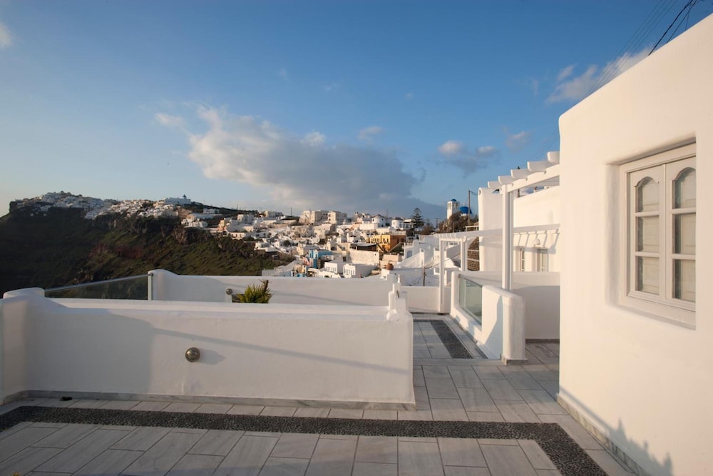 Belvedere Suites 44/50