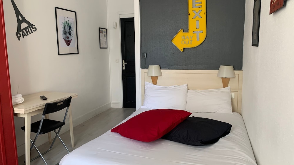 Hotel Vieille Tour 10/26