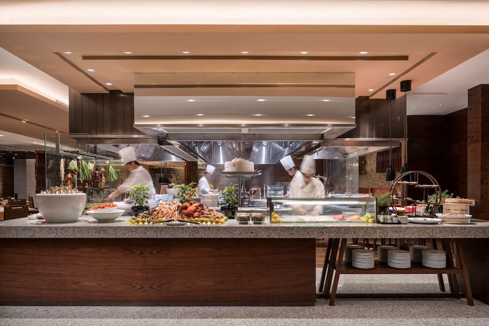 HYATT REGENCY SHANGHAI WUJIAOCHANG 60/75