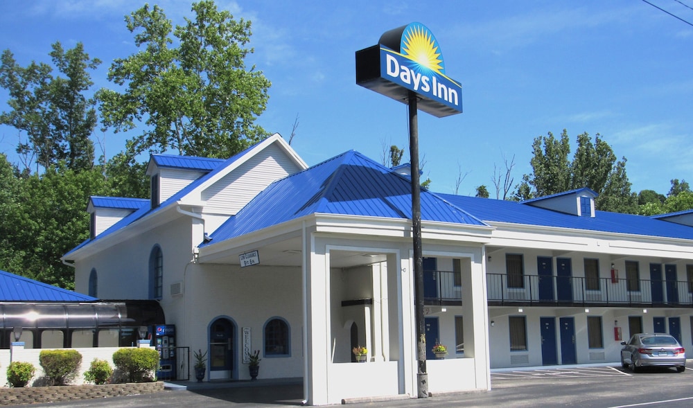 Days Inn by Wyndham Harriman 1/39