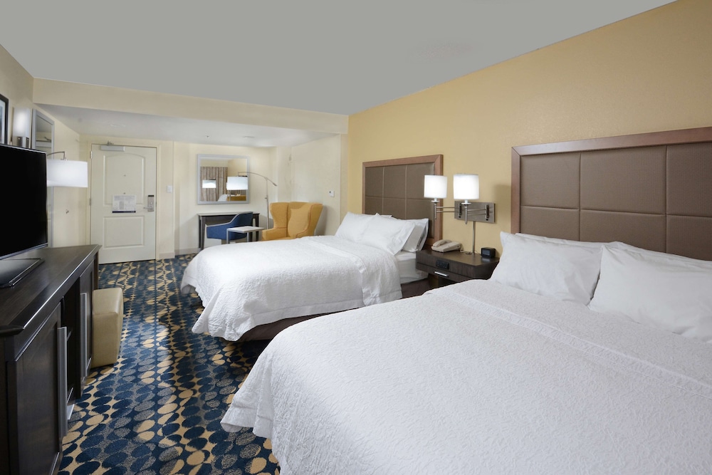 Hampton Inn Roxboro 18/47