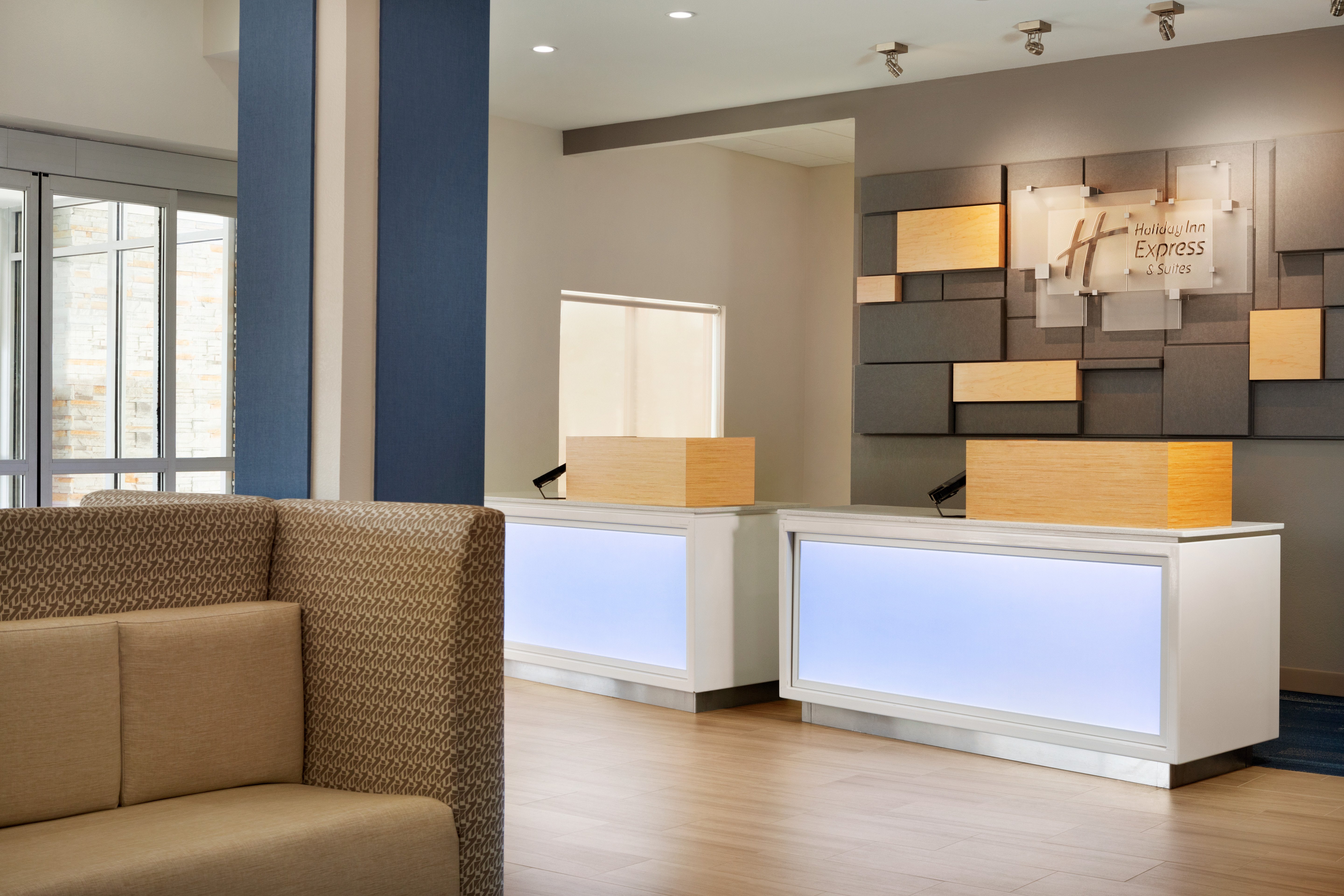 Holiday Inn Express & Suites Mcallen - Medical Center Area 8/54