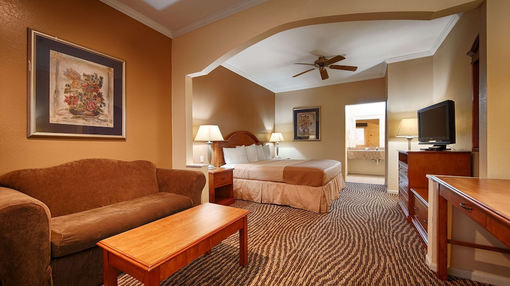 Days Inn by Wyndham Navasota 40/60