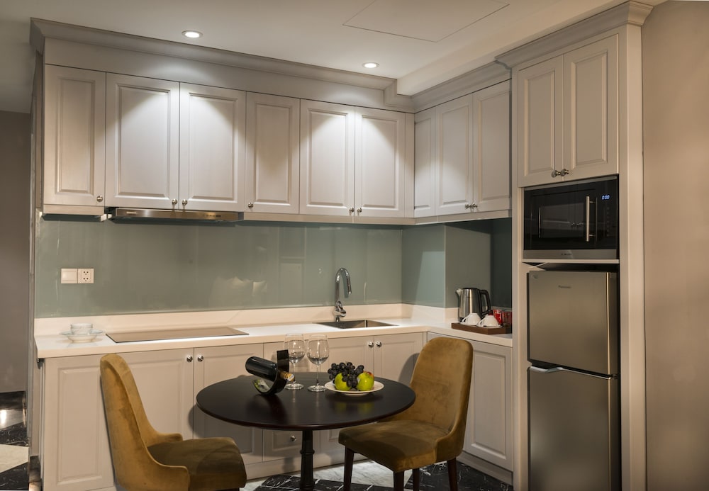 A&Em Hotels & Apartment 69/75