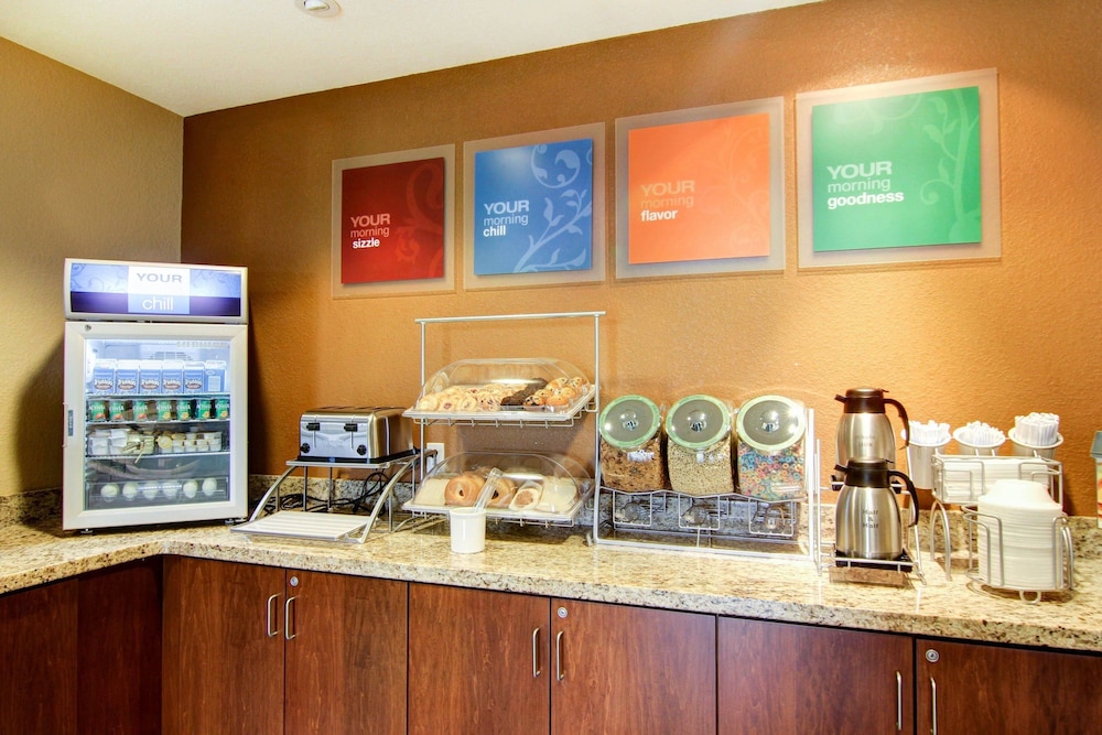 Comfort Suites Carlsbad 29/48