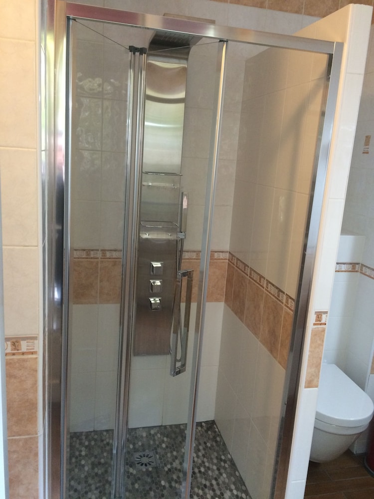 HOTEL PARIS GAMBETTA 26/29