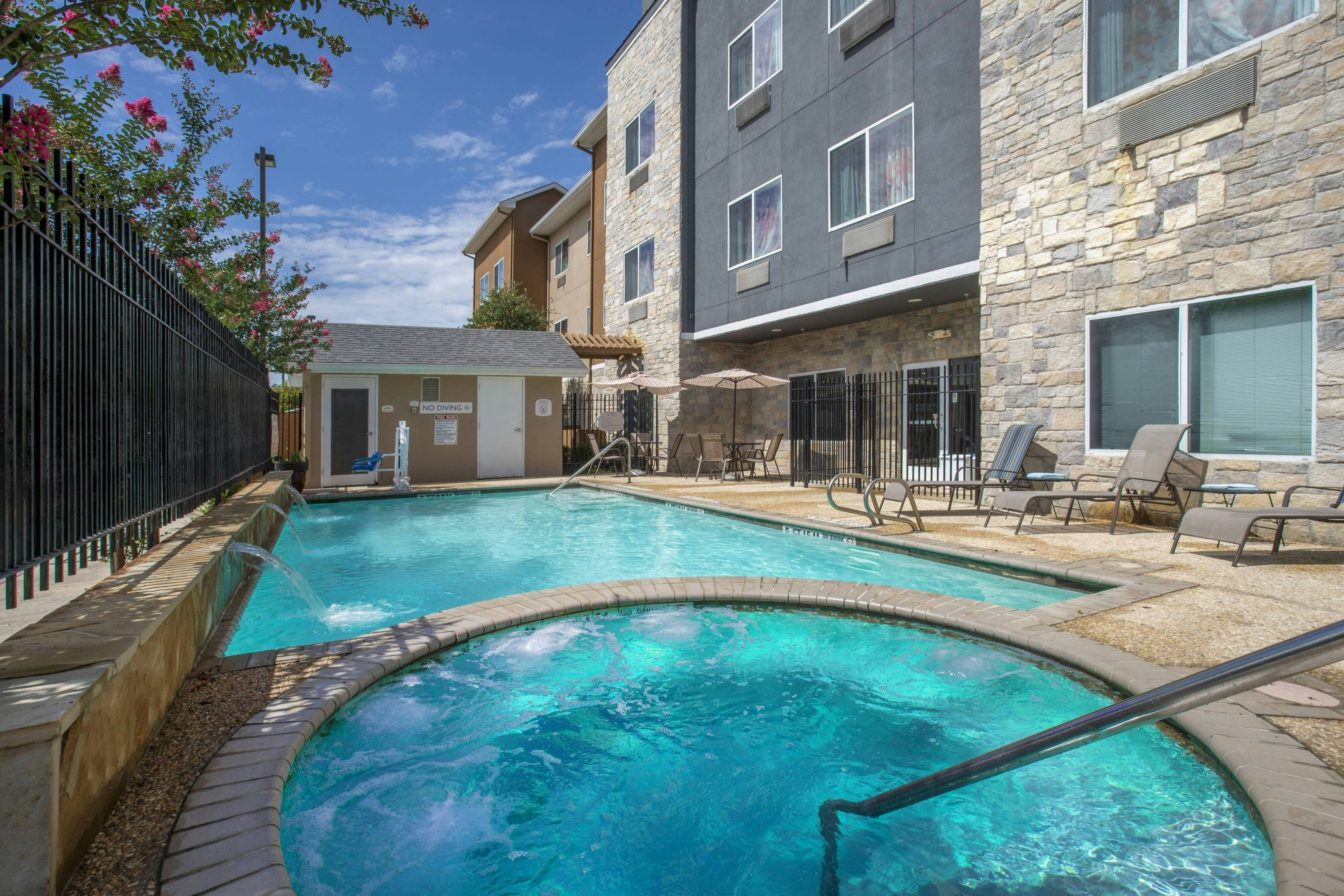 Fairfield Inn Suites Marriott San Antonio Boerne 11/12
