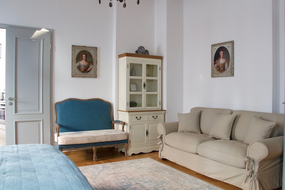 Leon Suite Apartments 29/50