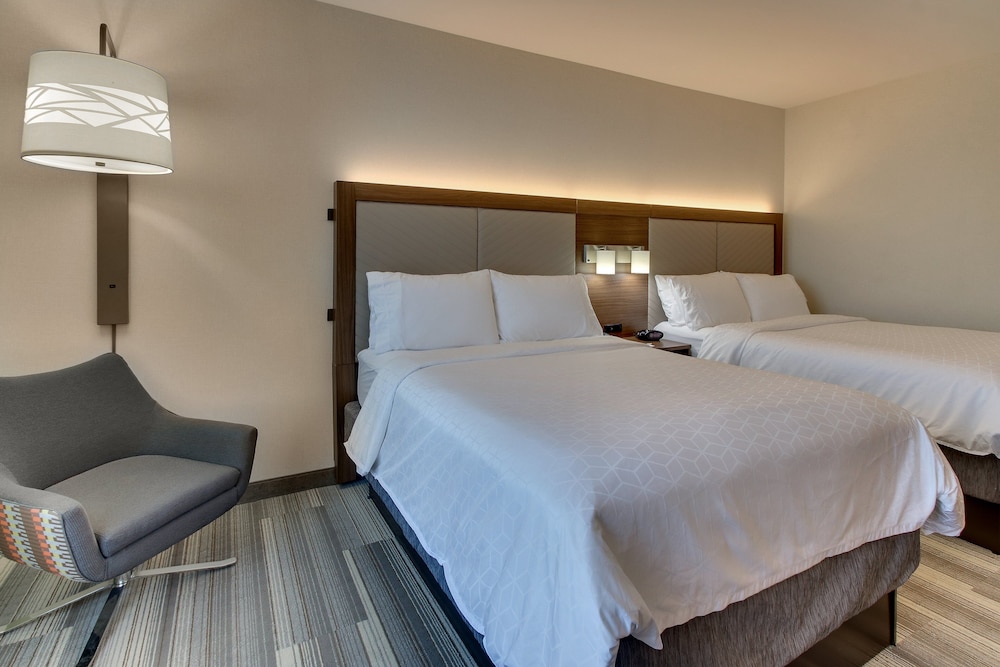 Holiday Inn Express Suites Ithaca 27/69