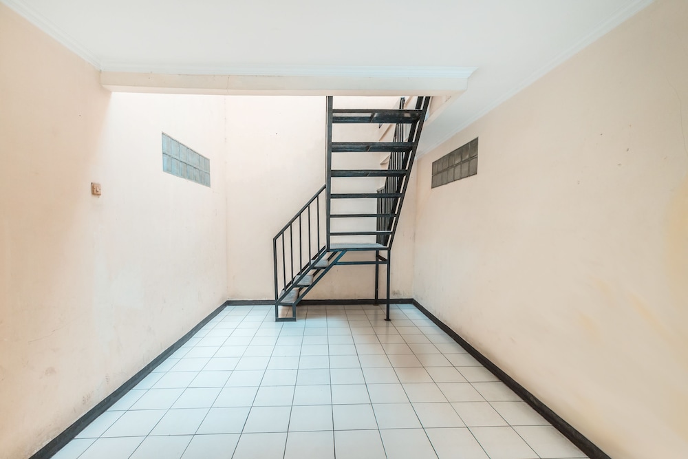 Hotel O near Plaza Pondok Gede formerly Angel Homestay 13/27