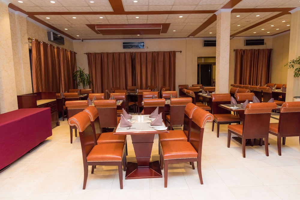 Simama Hotel 41/50