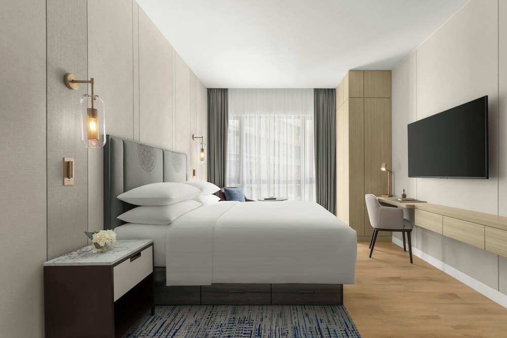 1 BEDROOM, APARTMENT, HILL VIEW