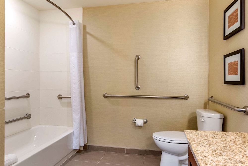Comfort Inn Pa Turnpike I 81 12/38