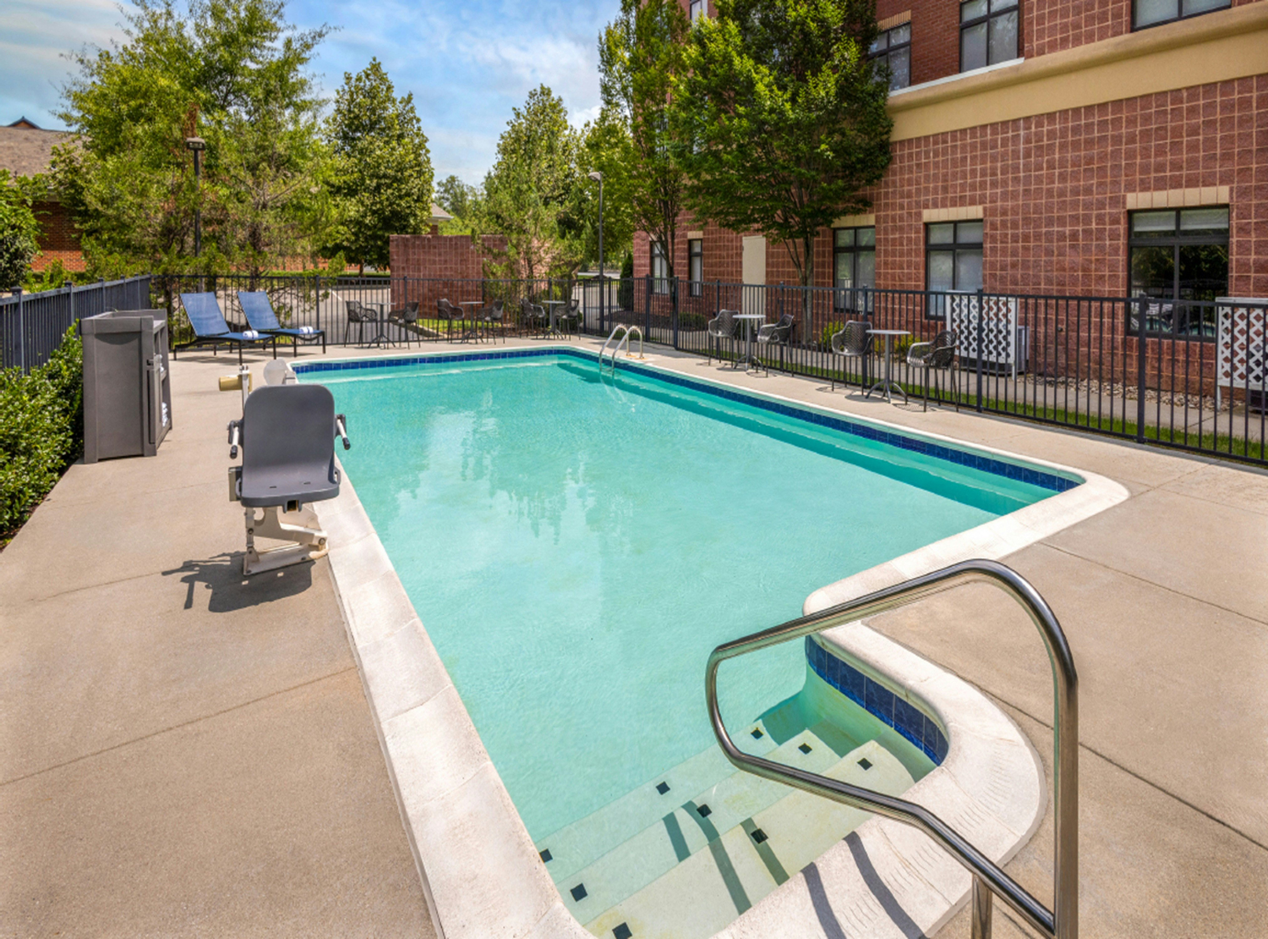 Hampton Inn & Suites Richmond/Glenside 35/37