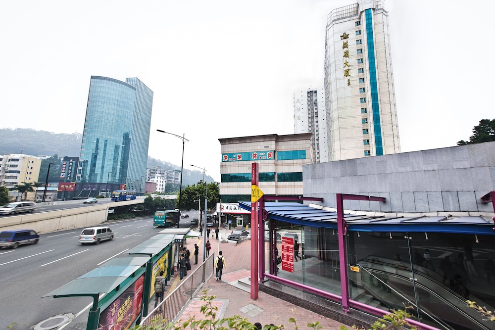 Yanling Hotel 46/50