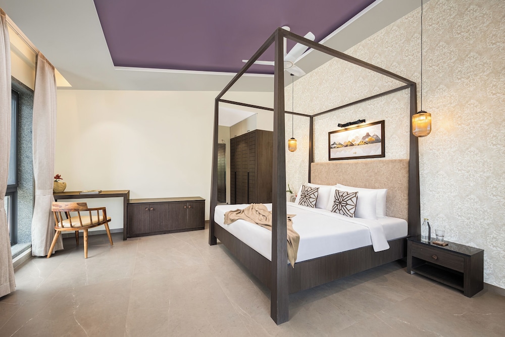ELIVAAS Cloud 7 4 BHK Villa with Pvt Pool 26/72