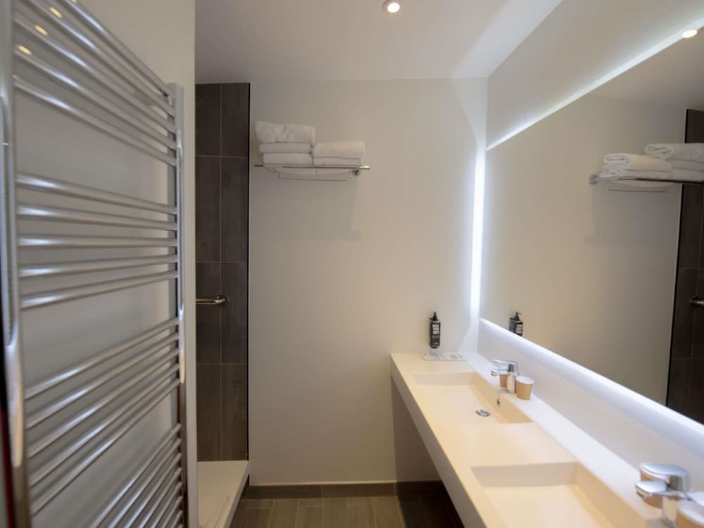 Ibis Paris Canal Saint Martin 63/69