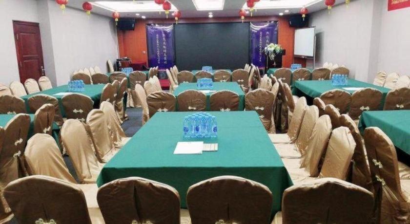 Kailong International Hotel 49/58