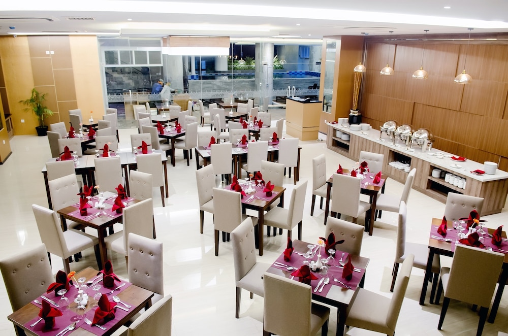 TARA HOTEL 37/46
