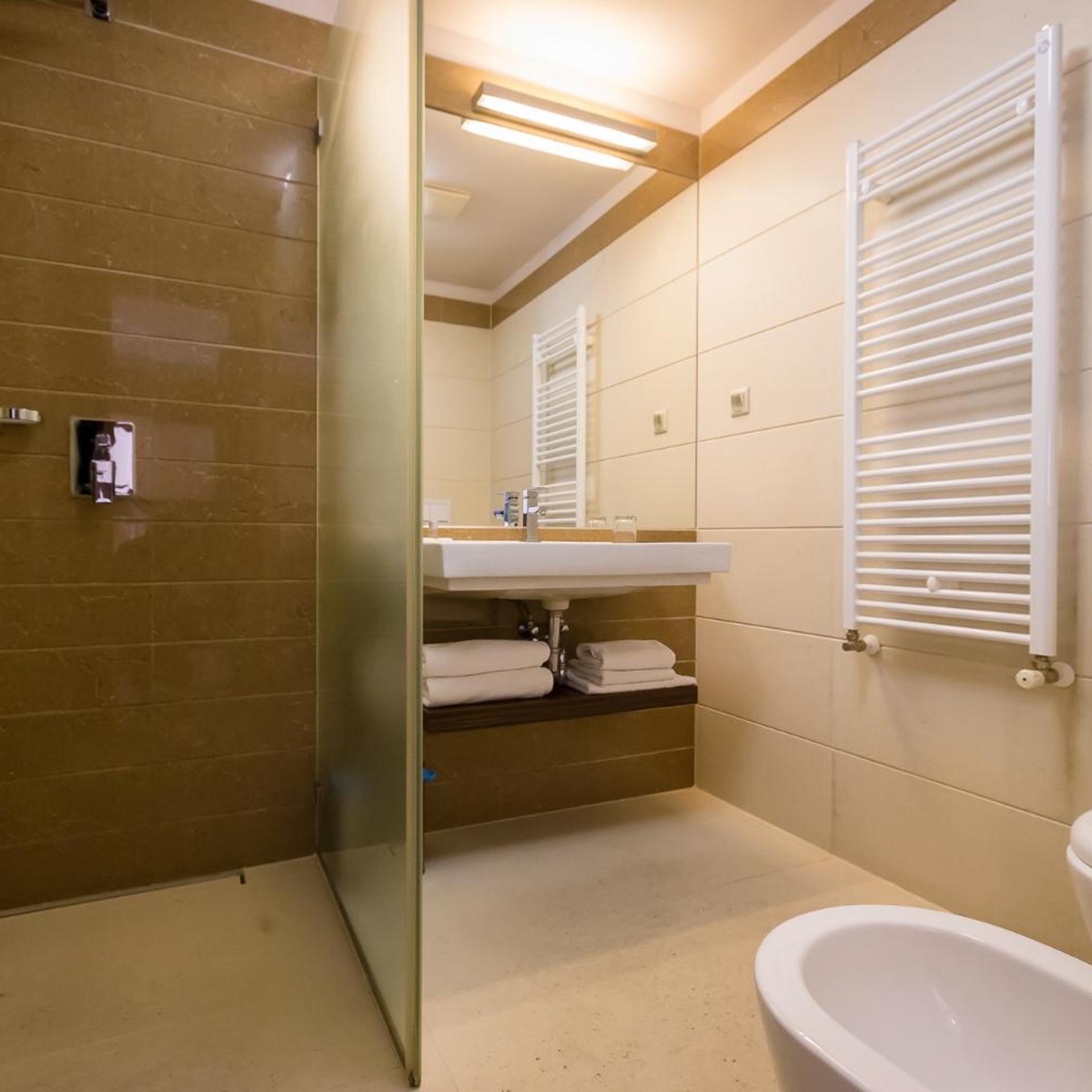 Standard, Double Bed, Duna Garden Hotel 6/9