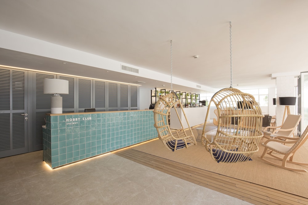 Cabot Hobby Club Apartments 40/63
