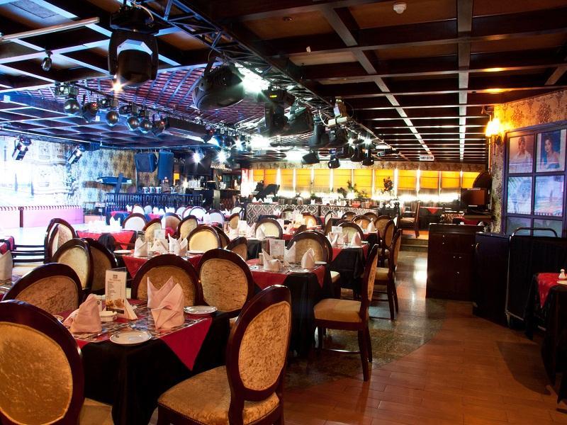restaurant cafeteria