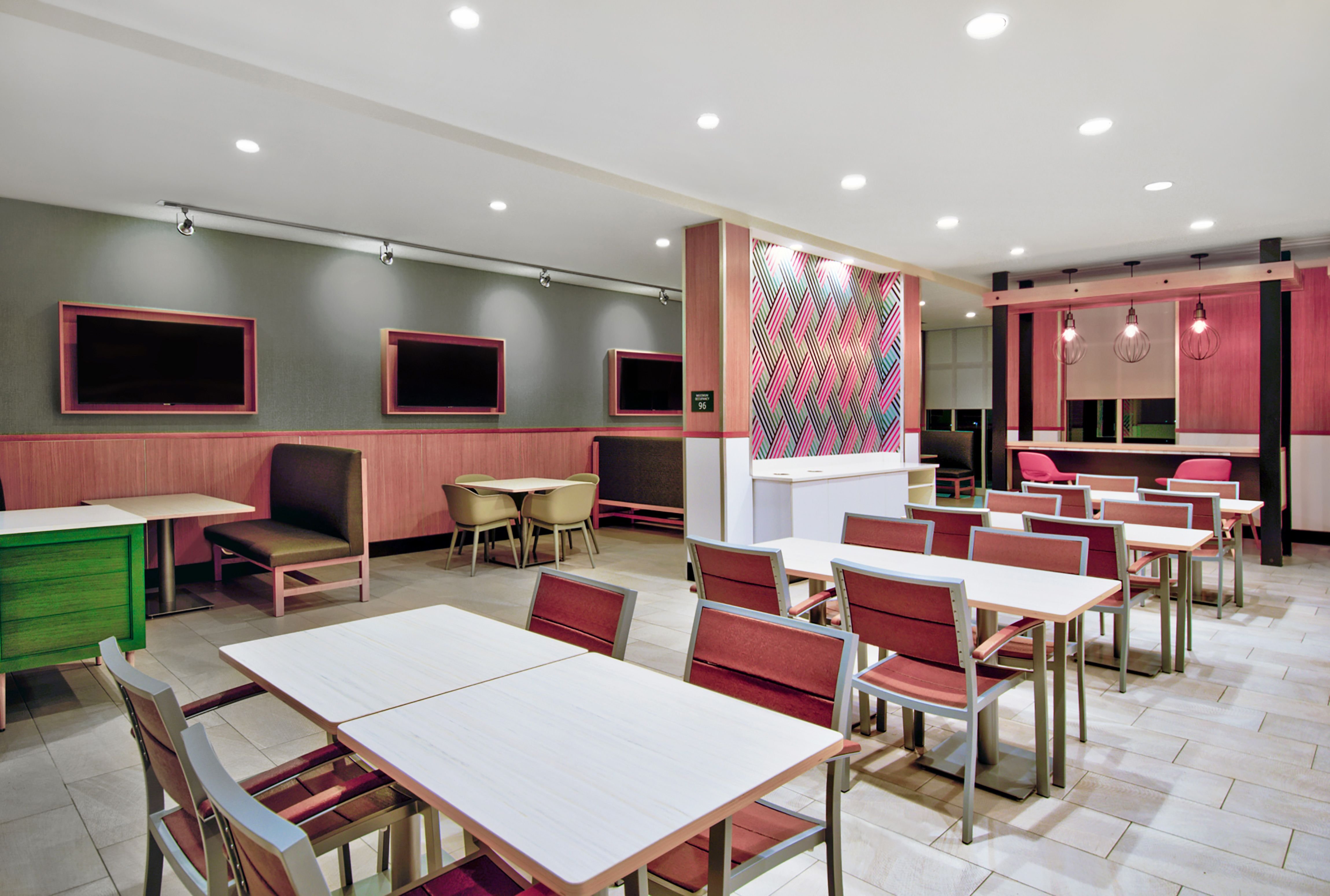 Holiday Inn Erie 46/64