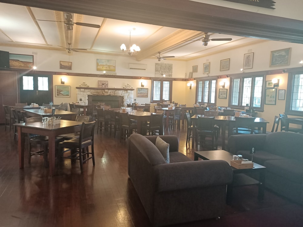 Yanchep Inn 20/41