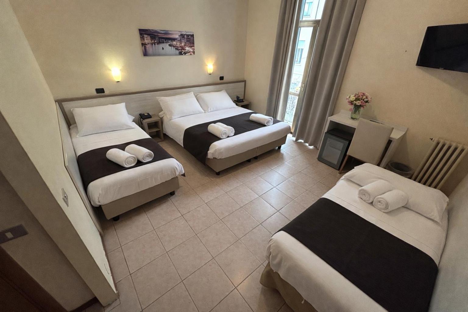 Room, Quadruple