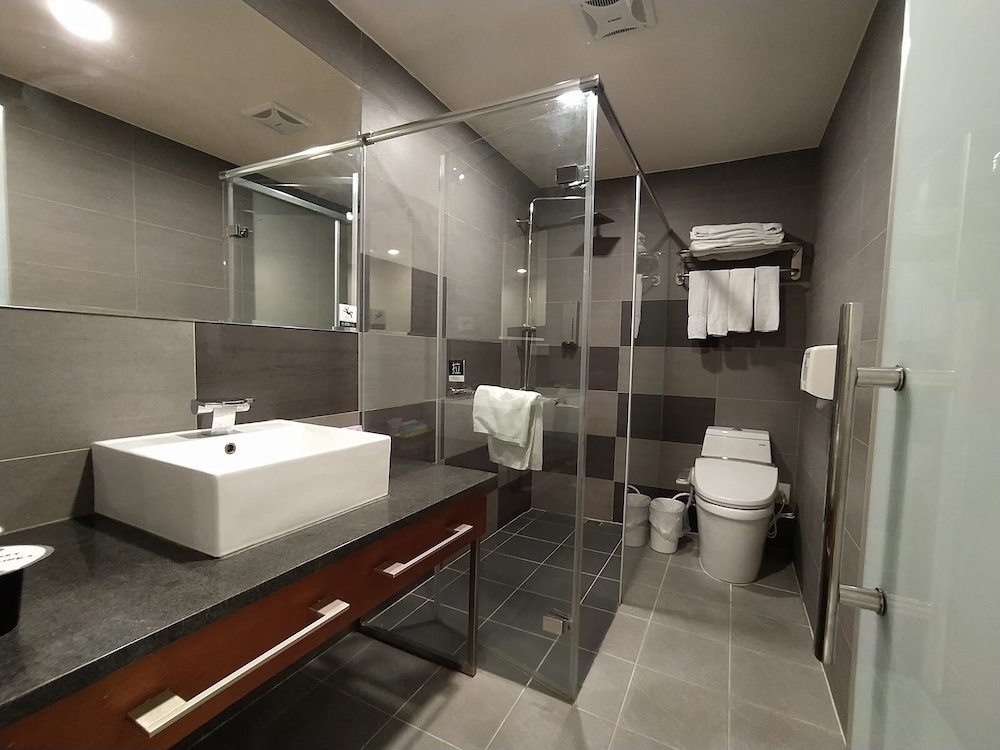 Hotel J 52/54