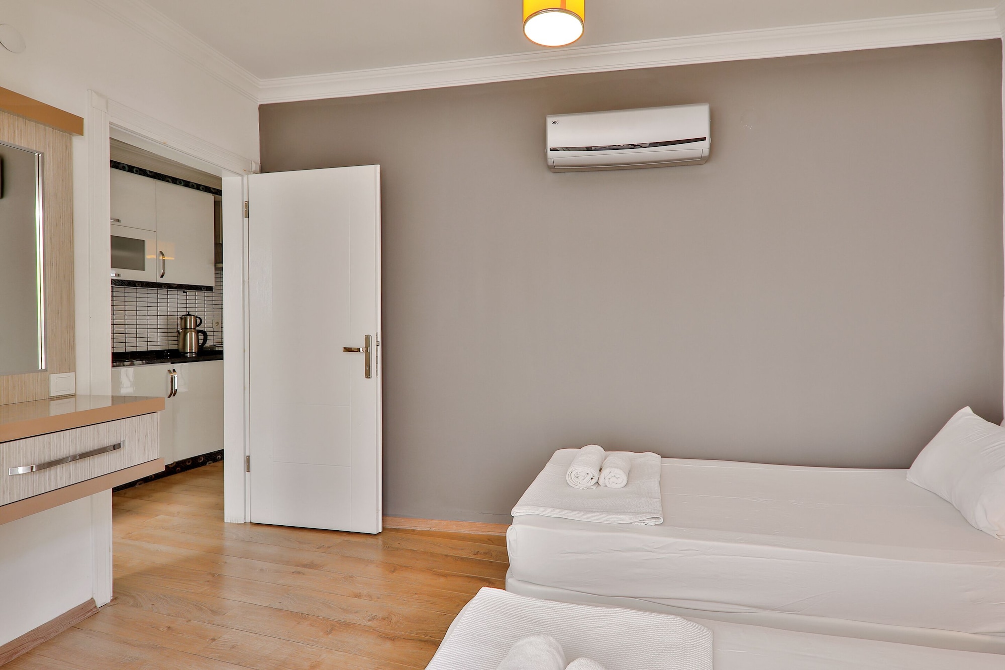 1 BEDROOM, CLASSIC, APARTMENT