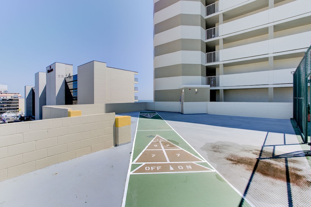 Beach Quarters Resort 37/50