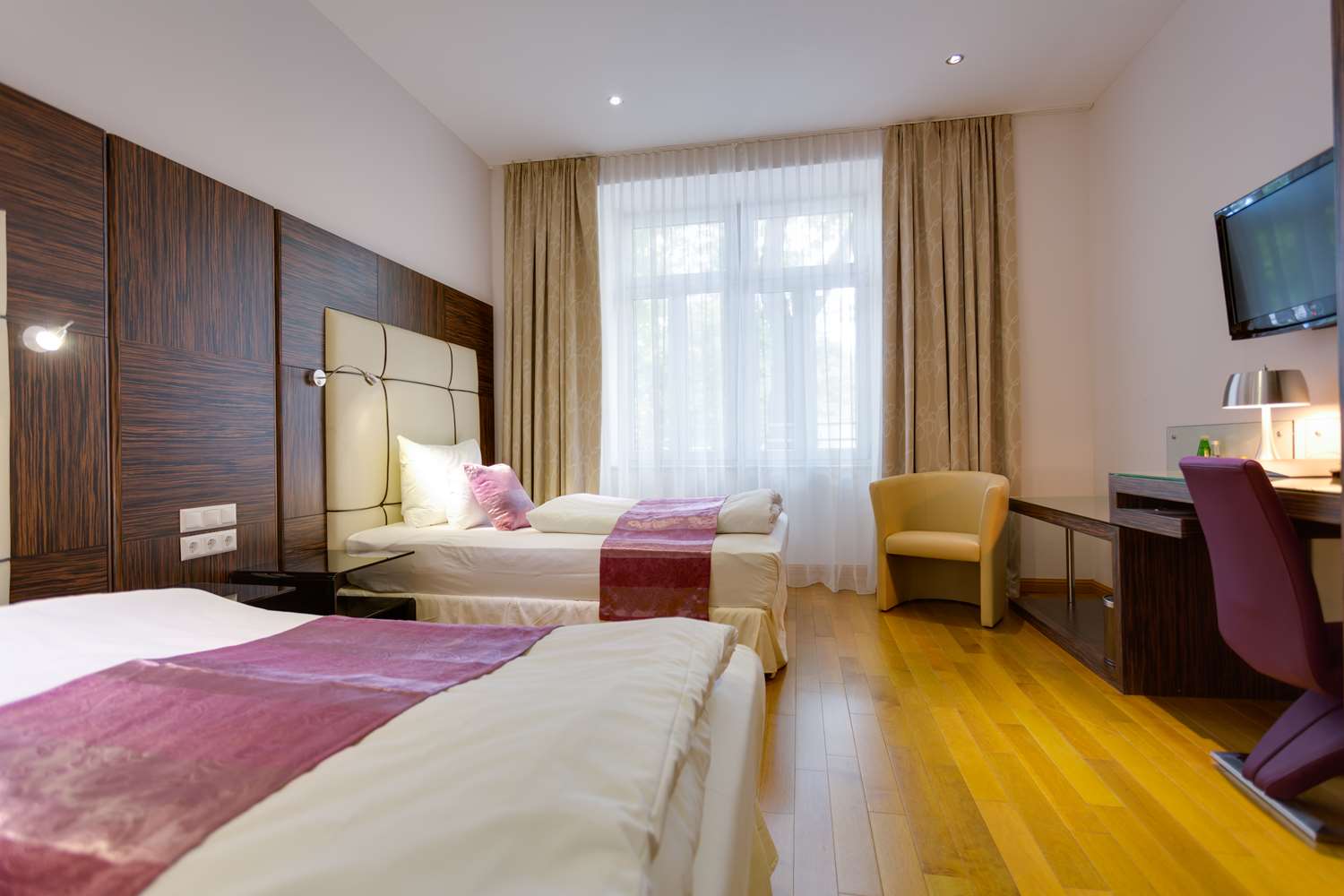 Room, 2 Queen Beds