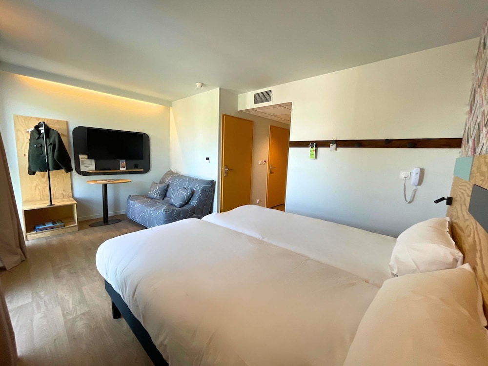 greet hotel Castets Coeur des Landes 16/50