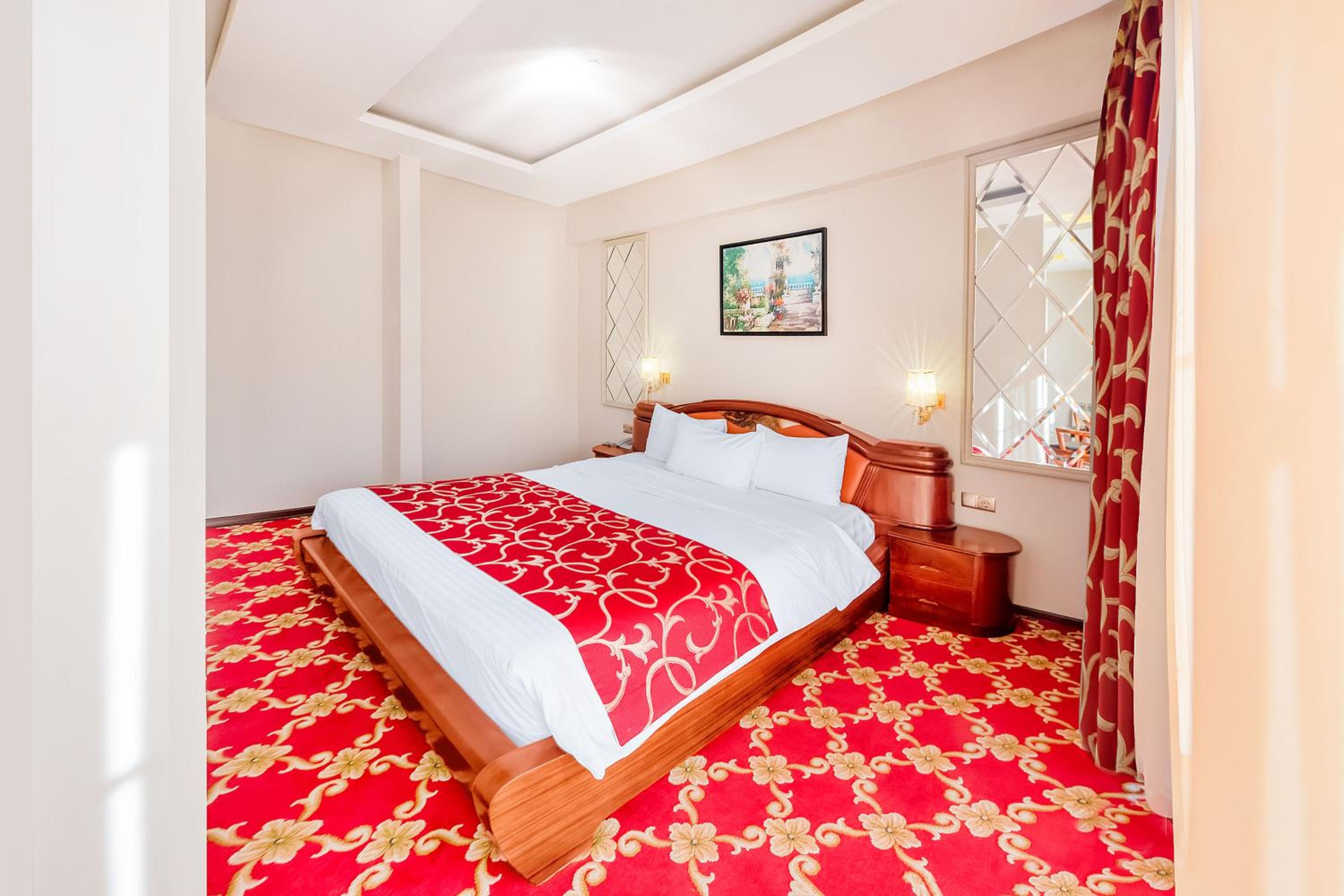 Suite Room: