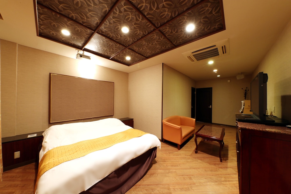 Room at Hotel Fine Garden Matsuzaka Iii, MATSUSAKA - MIE PREFECTURE